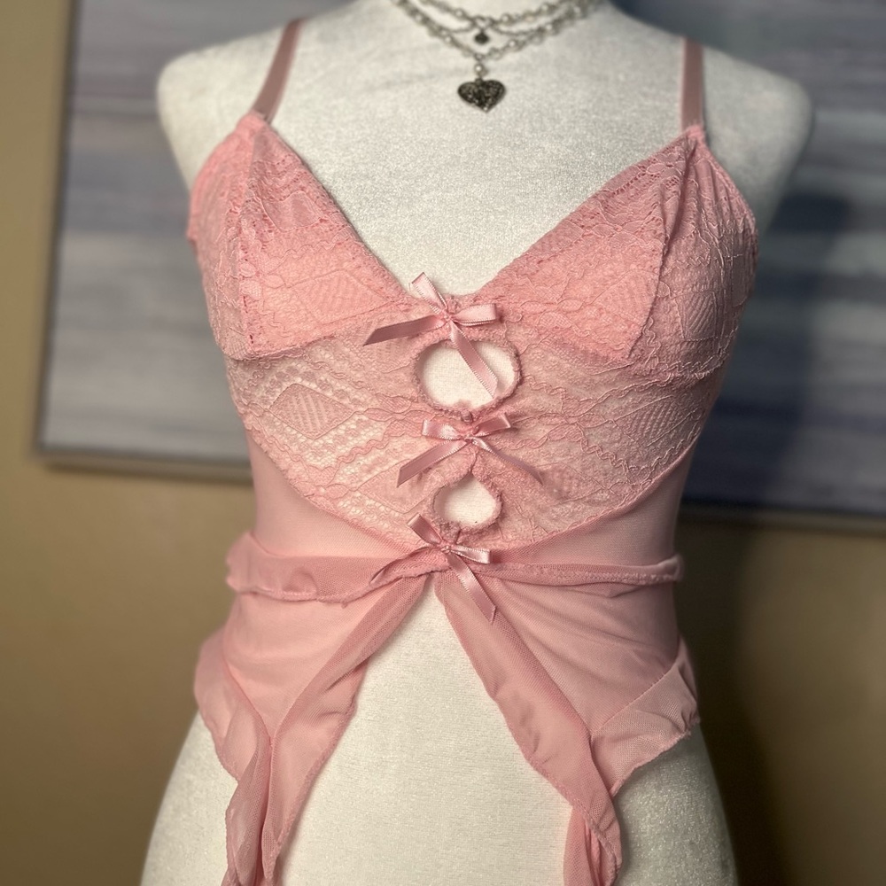 Elegant Pink Lace Tank